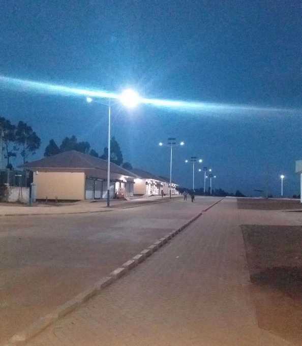 扬州市非洲科特迪瓦太阳能路灯工程